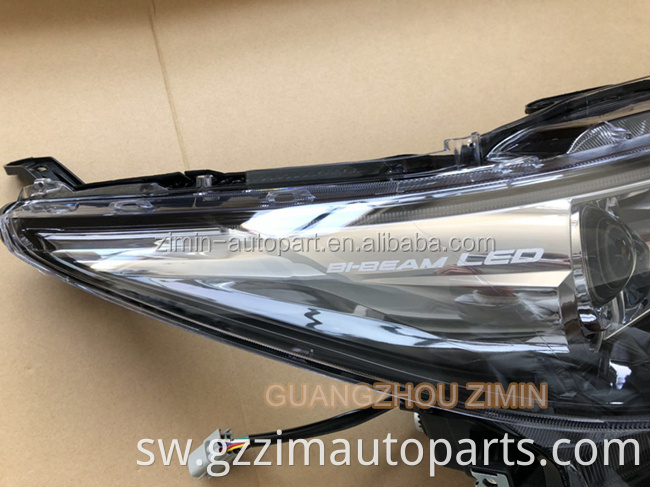 High quality factory sale auto headLight for fortuner 2015+